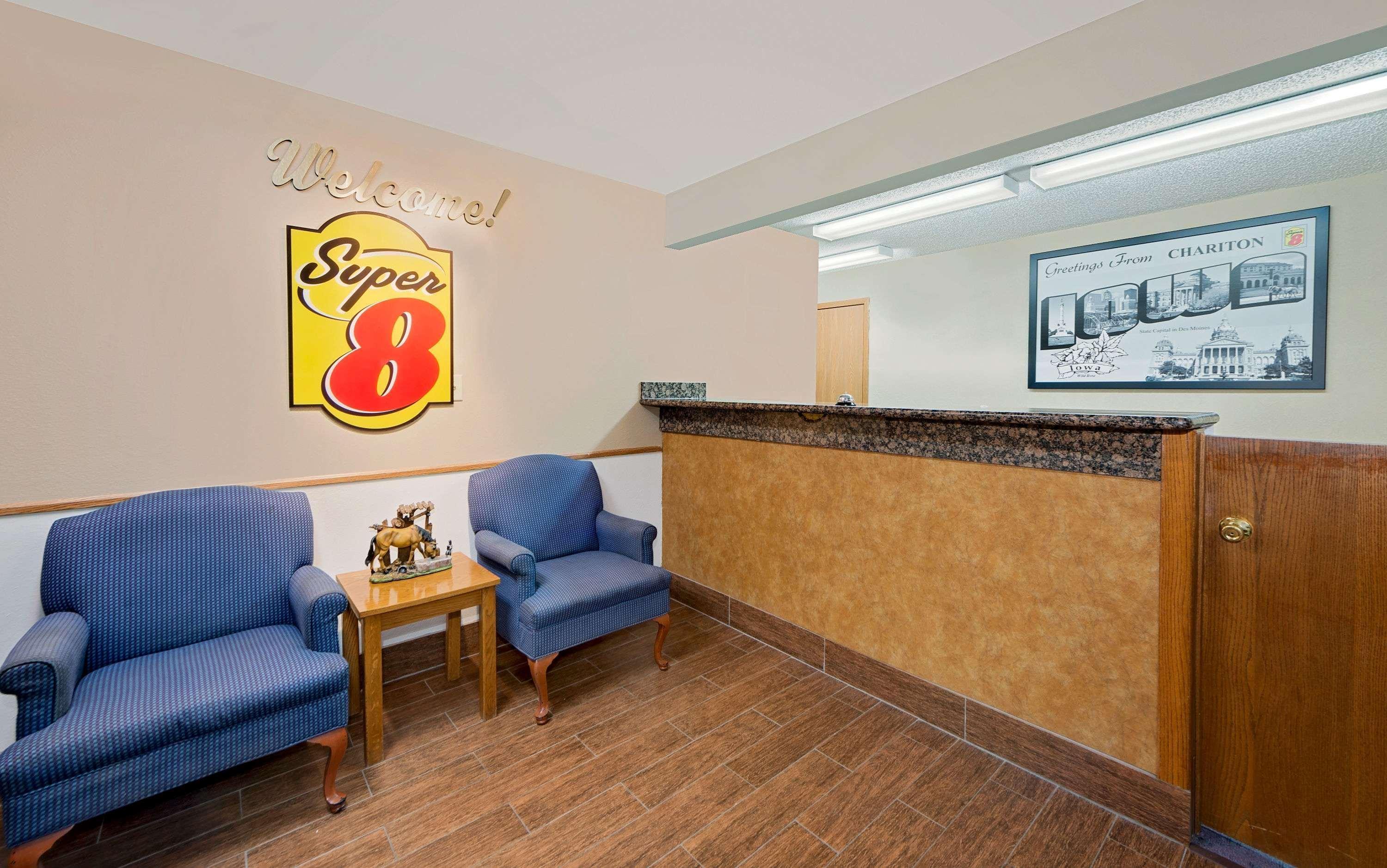 ซูเปอร์ 8 บาย วินด์แฮม ชาริตัน Hotel Chariton ภายนอก รูปภาพ